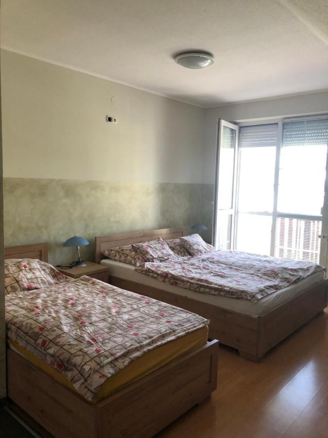 Imre Apartman Hajduszoboszlo Ngoại thất bức ảnh