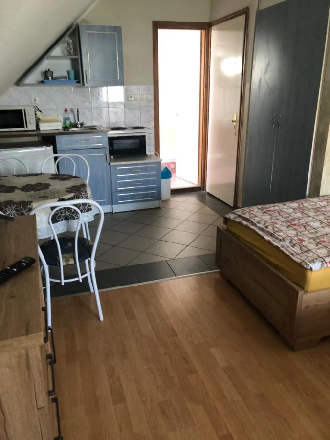 Imre Apartman Hajduszoboszlo Ngoại thất bức ảnh