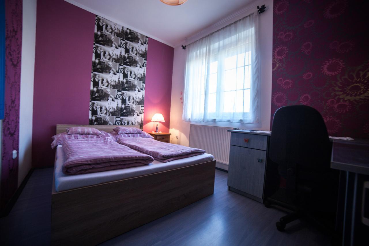 Imre Apartman Hajduszoboszlo Ngoại thất bức ảnh